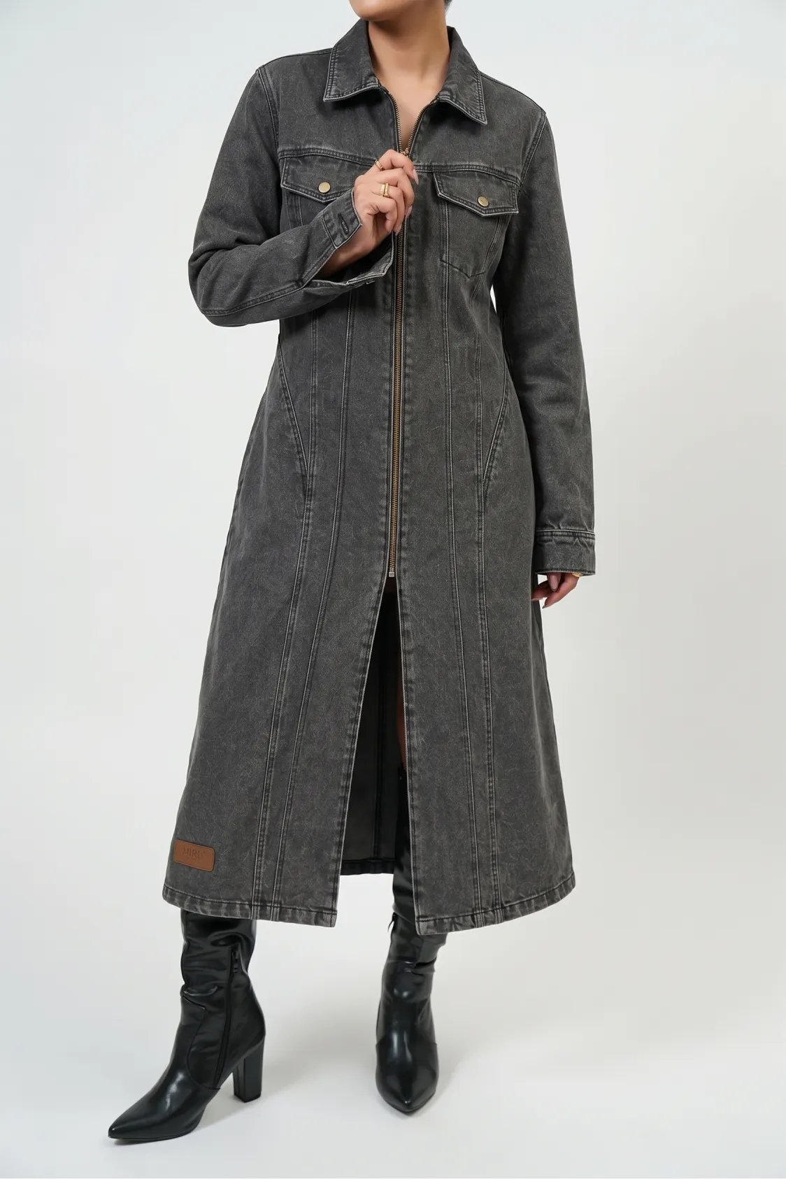 Vintage Exclusive - Image 2